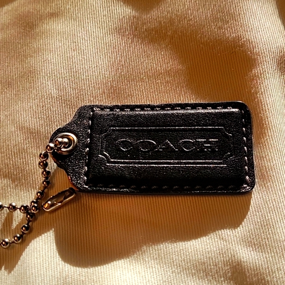 Coach tag